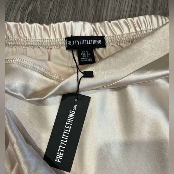 Champagne Satin midi skirt - Picture 2 of 5